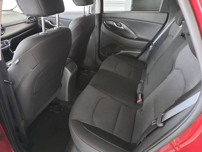 Hyundai i30 (2023) WG 1.5 T-GDI (117kW/159k) - fotka 8 z 20