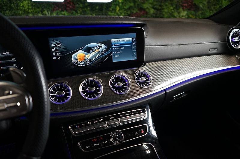 Mercedes-Benz CLS (2019) MANUFAKTUR*HUD*VZDUCH*360 - fotka 27 z 38