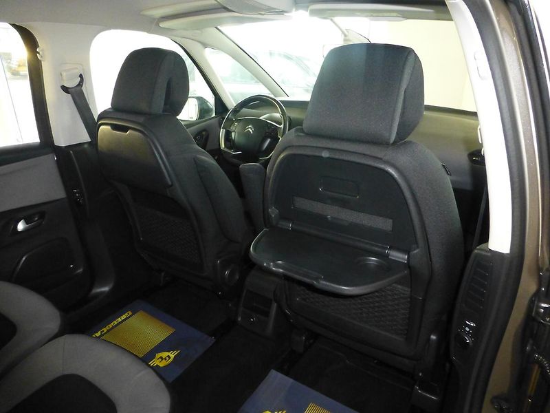 Citroën Grand C4 Picasso (2014) 1,6HDI*DIGI*NAVIGACE*ALU*7MIST - fotka 26 z 29