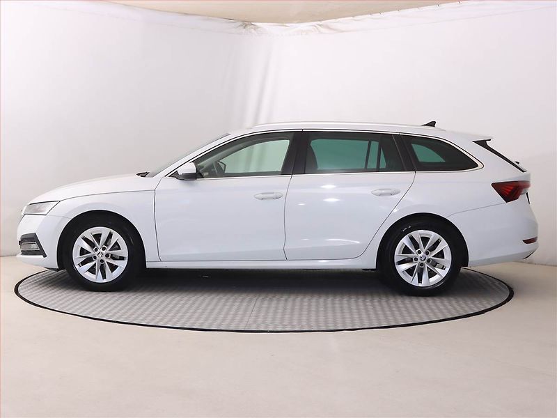 Škoda Octavia (2020) 2.0 TDI, Automat, Kůže, Navi - fotka 3 z 27