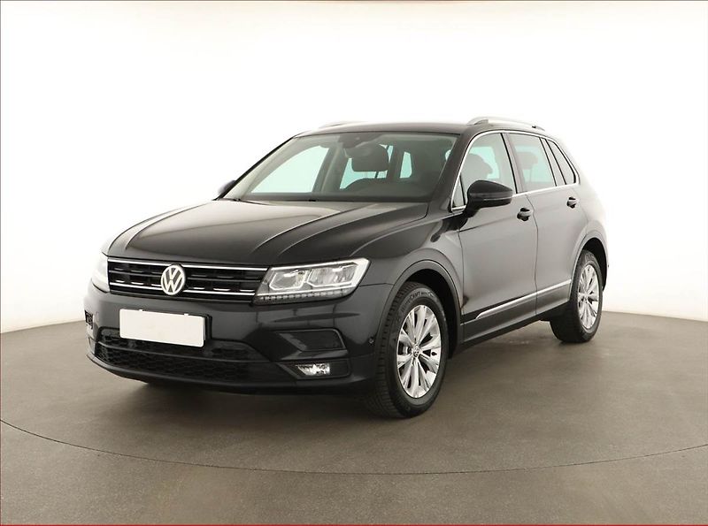 Volkswagen Tiguan (2019) 2.0 TDI, Automat, Serv.kniha - fotka 2 z 24