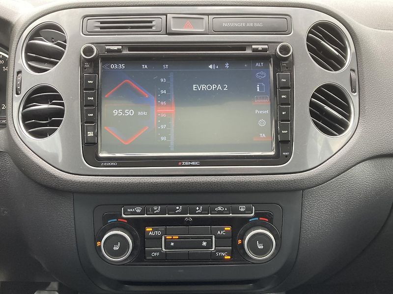 Volkswagen Tiguan (2013) 2.0TDI R-line - fotka 14 z 37