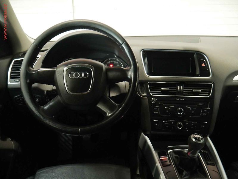 Audi Q5 (2012) 2.0 TDI, 2.maj, Kůže, AC - fotka 11 z 18