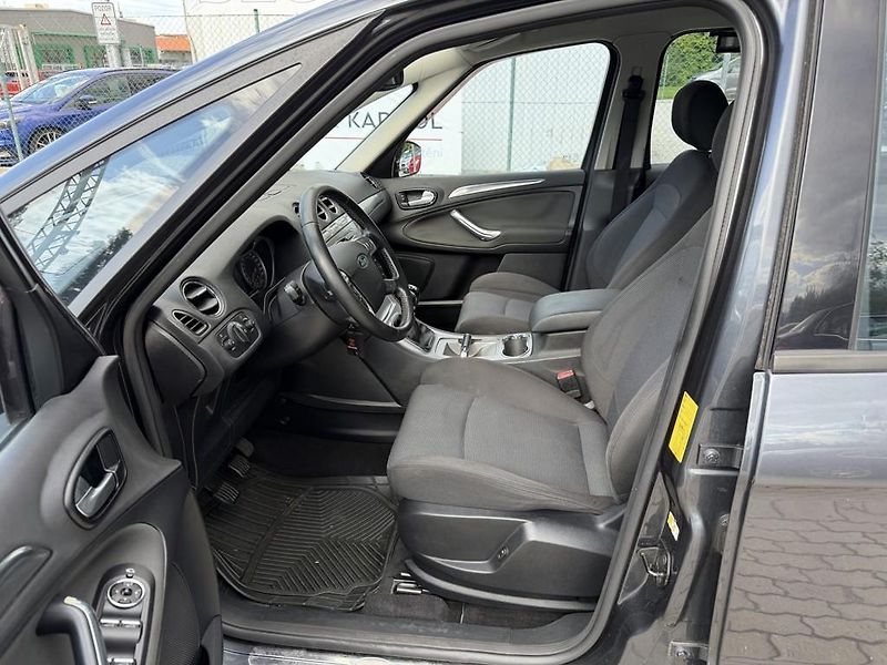Ford S-MAX 1.8 TDCi 92 kW Titanium 7 míst - fotka 6 z 16