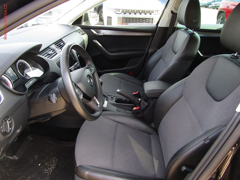 Škoda Octavia (2019) 1.6TDi 4x4, 1.maj,ČR, Style - fotka 9 z 17