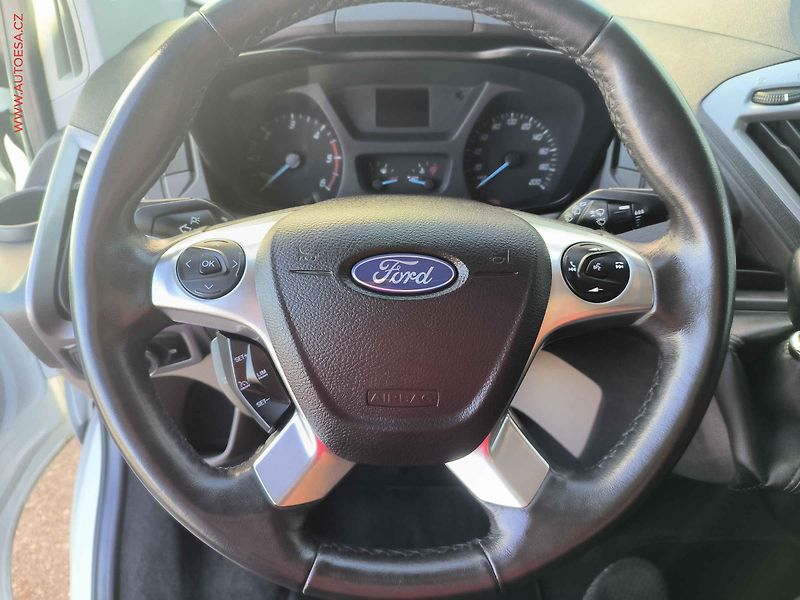 Ford Tourneo Custom (2016) 2.0TDCi, Trend, AC - fotka 17 z 20