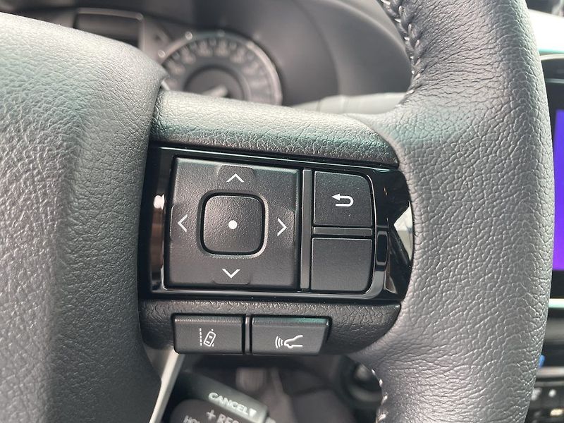 Toyota Hilux 2.8D 6AT Active - fotka 20 z 29