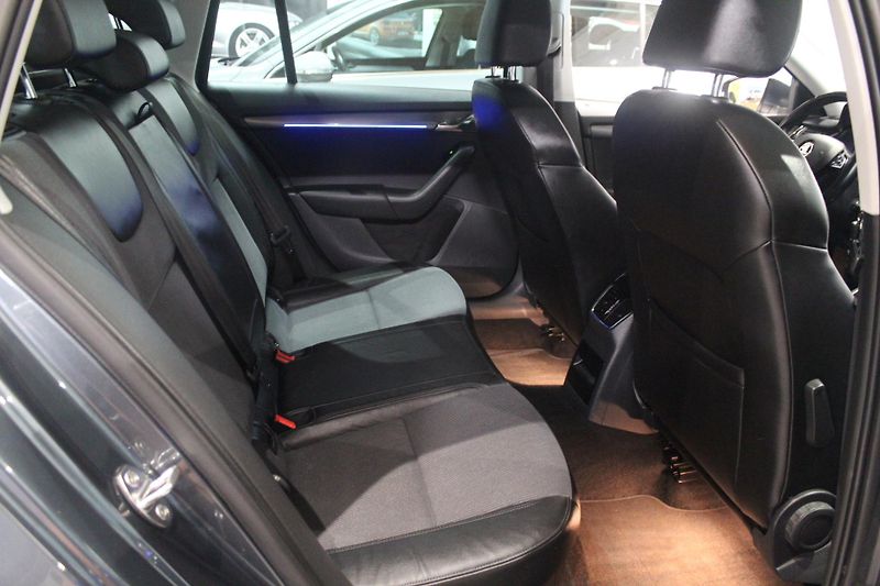 Škoda Octavia (2017) 1.4 TSI 110kW Tažné LED 2018 - fotka 12 z 22