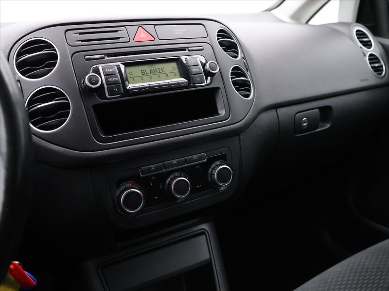 Volkswagen Golf Plus 1,4 TSI 90kW Comfortline 1.Maj - fotka 16 z 27