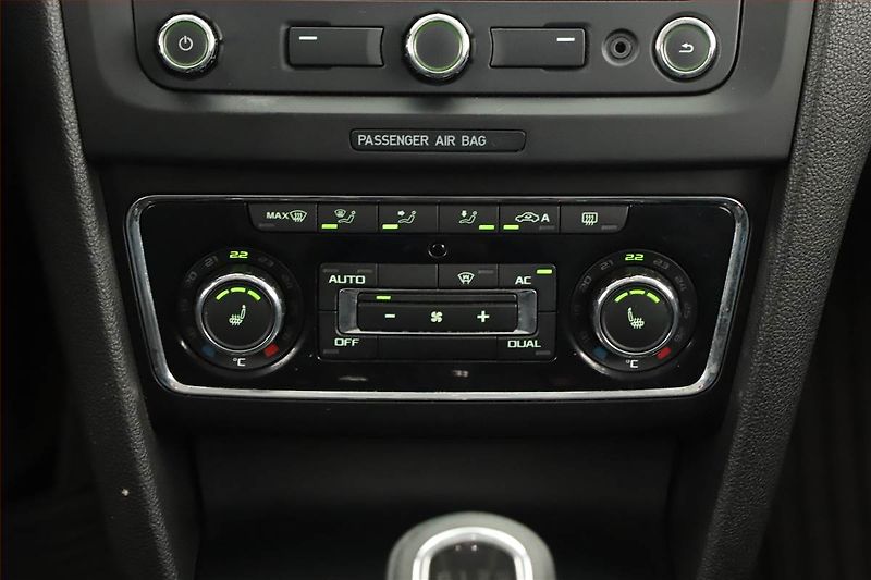Škoda Superb (2010) 1.8 TSI, 4X4, Tempomat - fotka 11 z 18