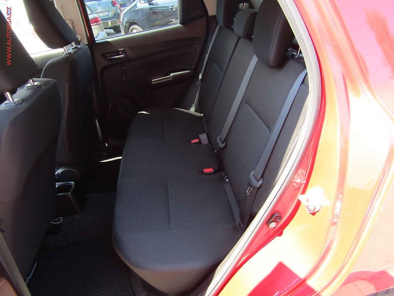 Suzuki Swift (2023) 1.2i, ČR - fotka 10 z 18