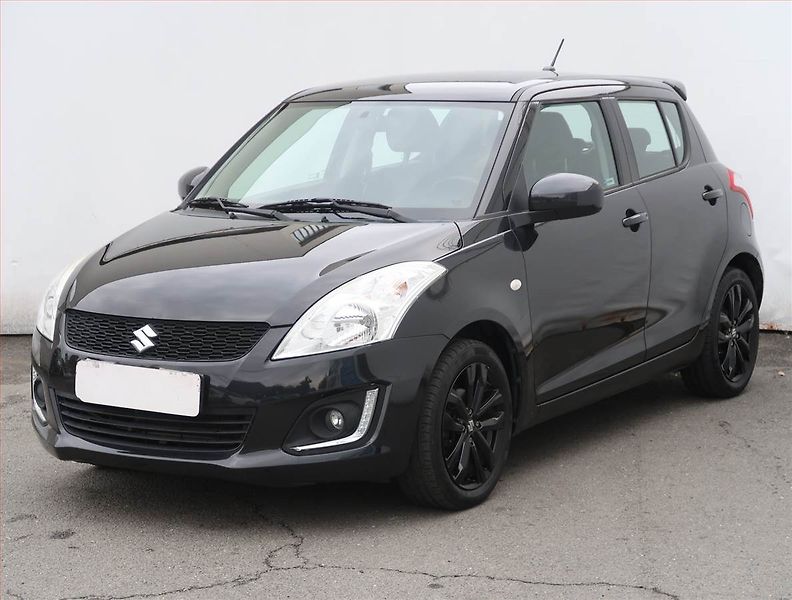 Suzuki Swift (2017) 1.2, Serv.kniha, Tempomat - fotka 2 z 17