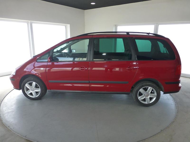 Seat Alhambra (2004) 1,9TDI**VYHŘ.S*ALU*TAŽNÉ*7MÍS - fotka 8 z 23