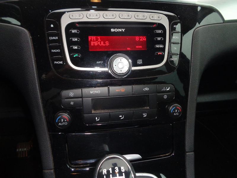 Ford Galaxy 2,0 TDCI - fotka 18 z 19