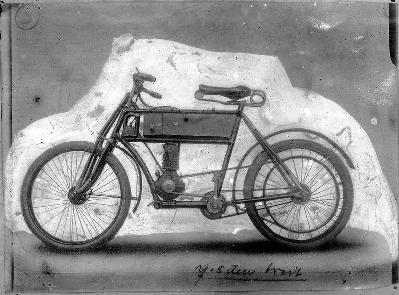 Firma JAC Jaroslava Cvacha z Horažďovic nabízela nejlevnější typ motocyklu v kubatuře 500.