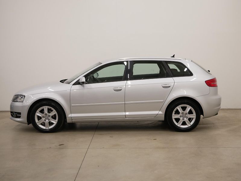 Audi A3 - fotka 3 z 26