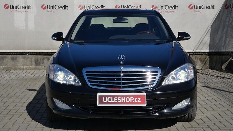 Mercedes-Benz Třídy S 500 V8 - fotka 2 z 33