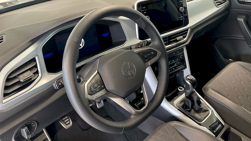 Volkswagen T-Roc (2025) Life GOAL 1.0 TSI 85kW - fotka 16 z 32