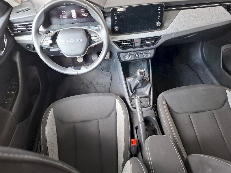 Škoda Kamiq (2025) SELECTION TSI 85/1.0 M6F - fotka 20 z 29