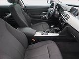 BMW Řada 3 (2018) 318d GT, Automat, Navi - náhled 9