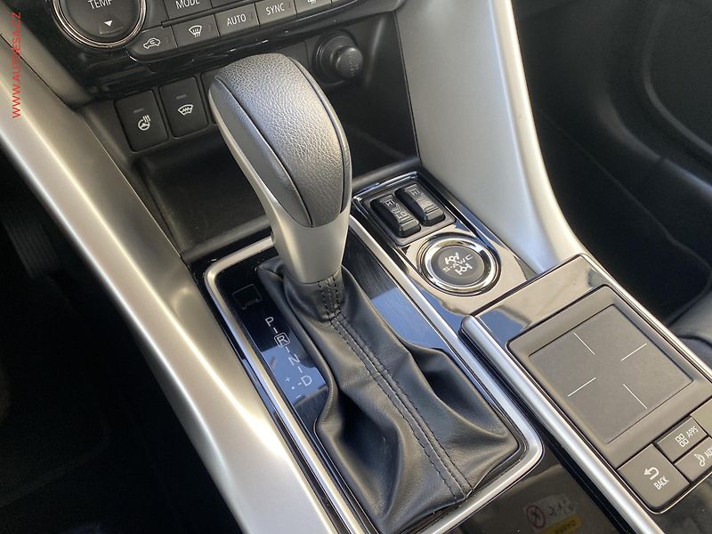Mitsubishi Eclipse Cross (2018) 1.5T-MiVEC 4x4, AT, kůže - fotka 16 z 21