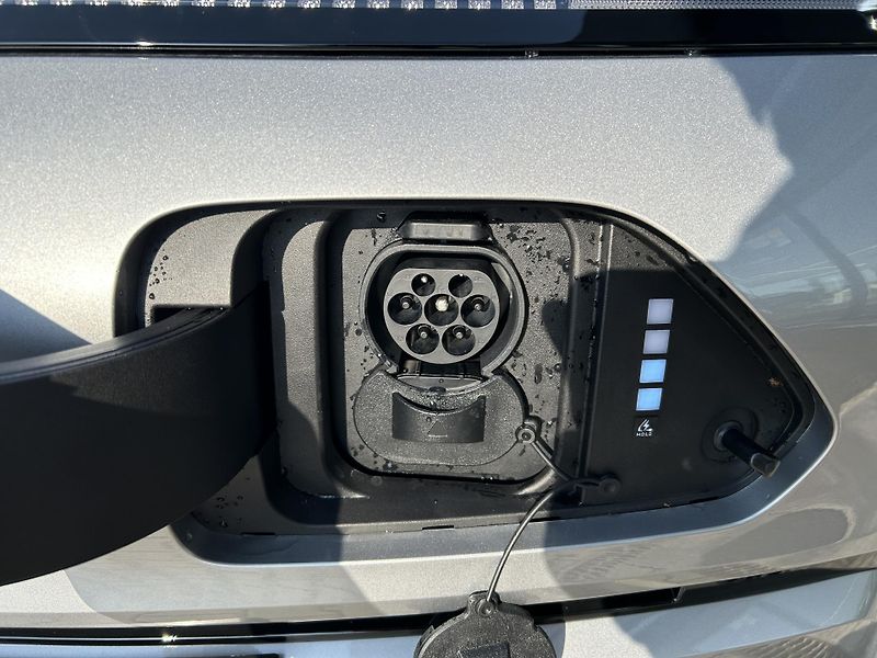 Hyundai Kona EV 27 64,8 CZECH EDITION BLACK - fotka 3 z 34
