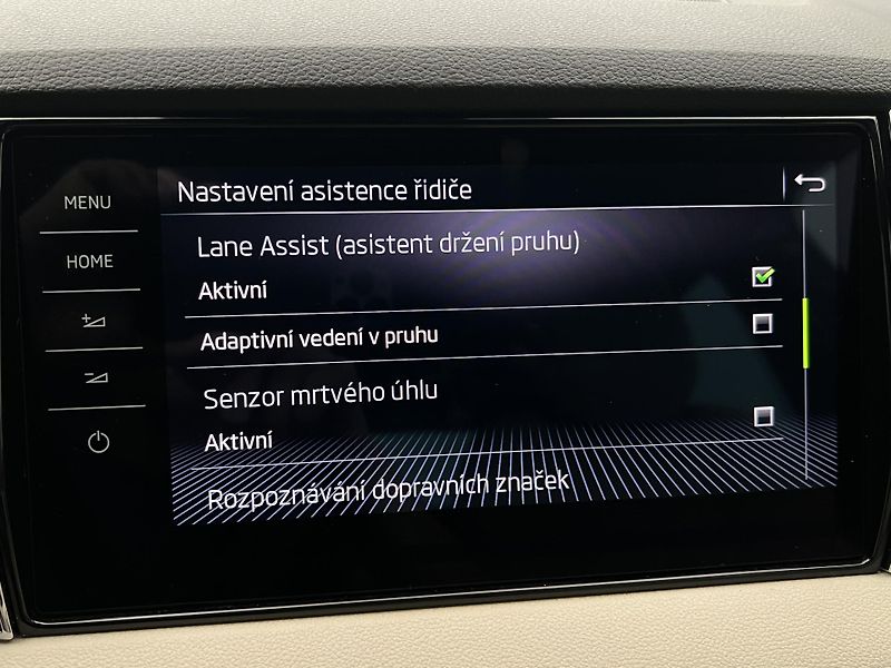 Škoda Karoq 1.5 TSI STYLE AUT CZ - fotka 36 z 44