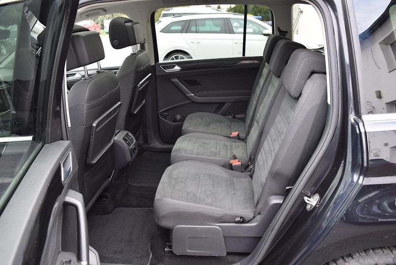 Volkswagen Touran (2018) 1.4TSI 110kw HIGHLINE TAŽ LED - fotka 18 z 50