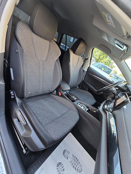 Škoda Octavia 2,0TDI 110kW DSG STYLE + NAVI - fotka 9 z 24