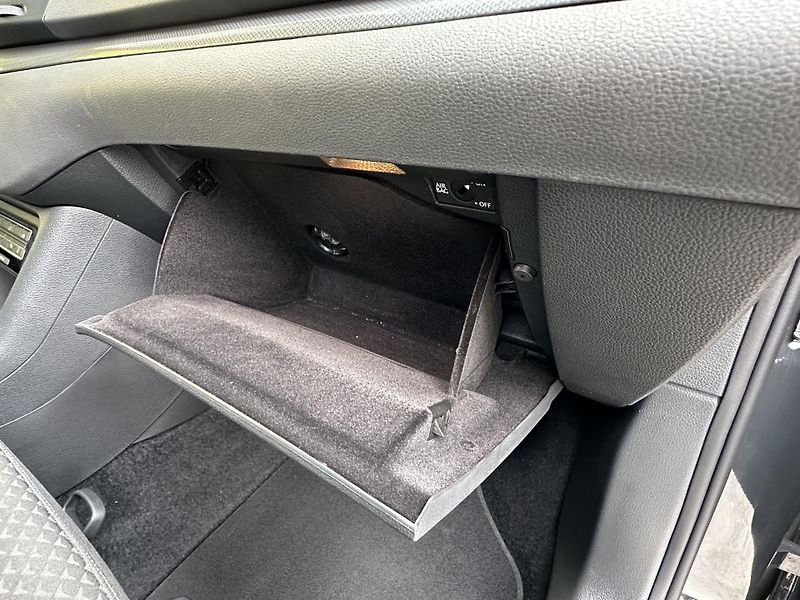 Volkswagen Sharan (2021) 1.4TSI/110kW * 7.Míst * 2.Maj  - fotka 21 z 45
