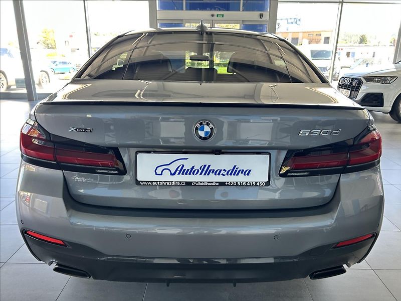 BMW Řada 5 3,0   530xD,210kW,ČR,M-SPORT,D - fotka 5 z 43