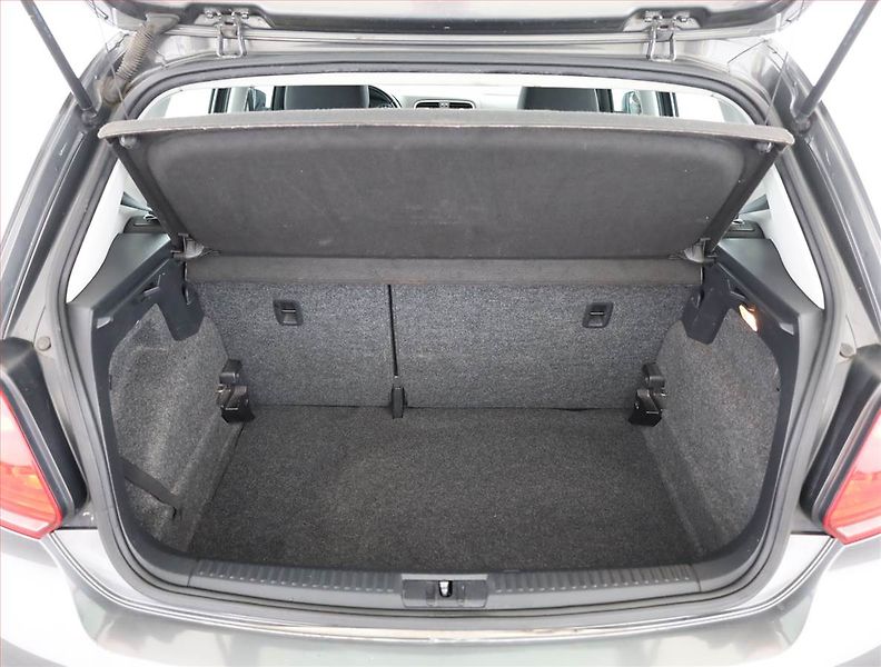 Volkswagen Polo (2011) 1.2 12V - fotka 13 z 13