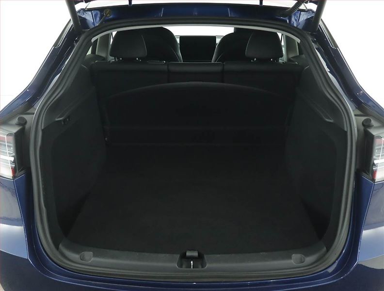 Tesla Model Y (2023) Long Range AWD 79kWh, SoH 94% - fotka 14 z 21
