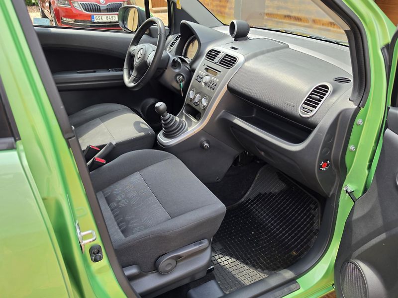 Suzuki Splash 1.2i 63kW KLIMA*REZERVACE* - fotka 36 z 46