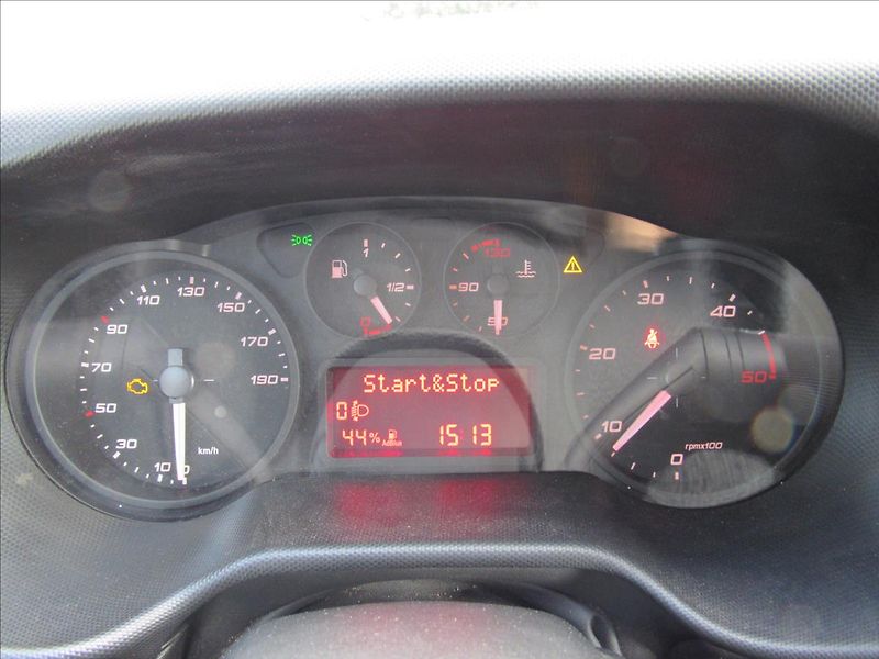 Iveco Daily 2,3 L4H4 115kW Maxi  35S16 - fotka 12 z 32