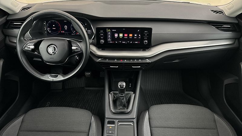 Škoda Octavia 2.0 TDI Ambition Combi - fotka 8 z 24