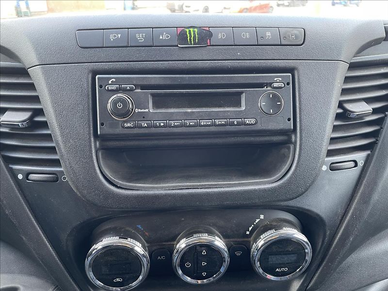 Iveco Daily 3,0 125kW*Automat* - fotka 12 z 25