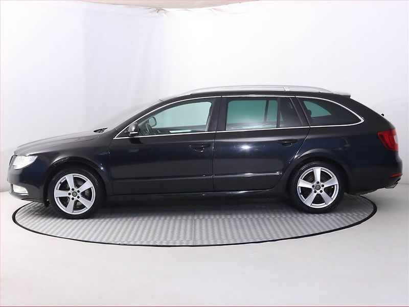 Škoda Superb (2012) 2.0 TDI, Automat, Tempomat - fotka 3 z 18