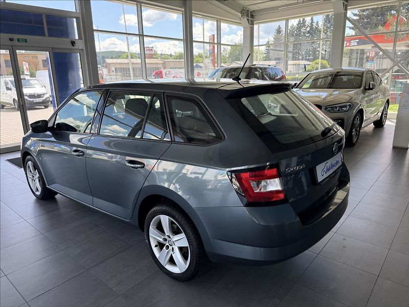 Škoda Fabia 1,2   TSI 66KW SERVISNÍ KNÍŽKA - fotka 4 z 16