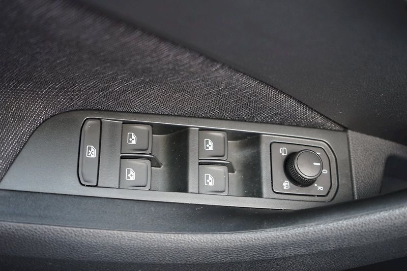 Škoda Kamiq (2023) TSI 110 kW Style DSG - tažné - fotka 25 z 30