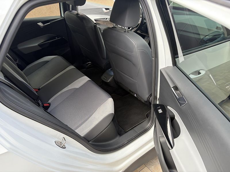 Volkswagen ID.3 (2021) PRO 62kwh, 150kw SOH 91.2% - fotka 10 z 11