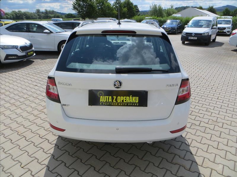 Škoda Fabia 1,0 TSI Ambition Tažné ČR - fotka 6 z 20