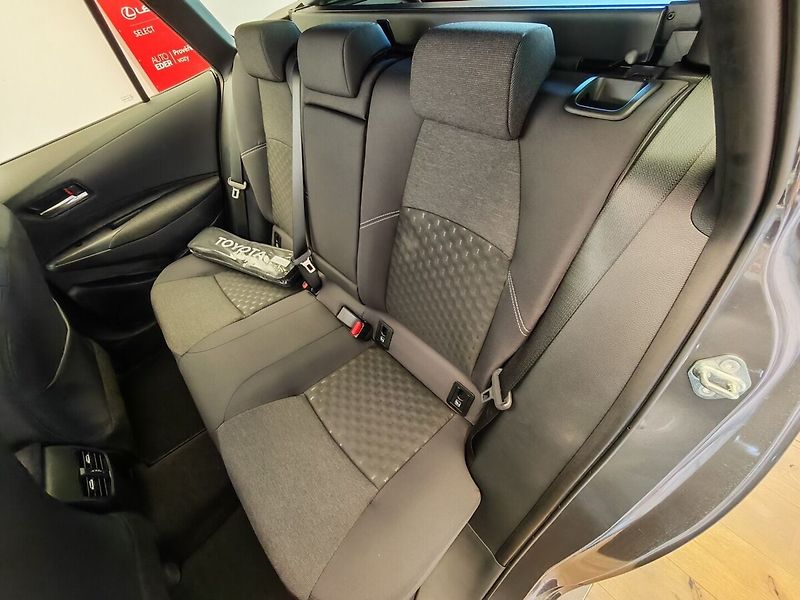 Toyota Corolla 1.8 Hybrid Comfort - fotka 14 z 35
