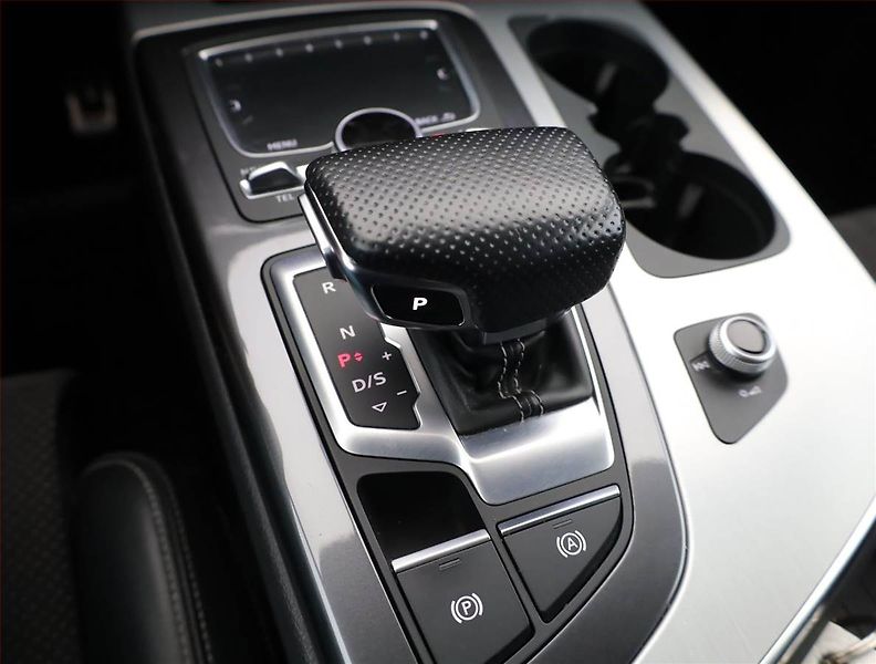 Audi Q7 (2018) S-Line 50 TDI - fotka 13 z 20