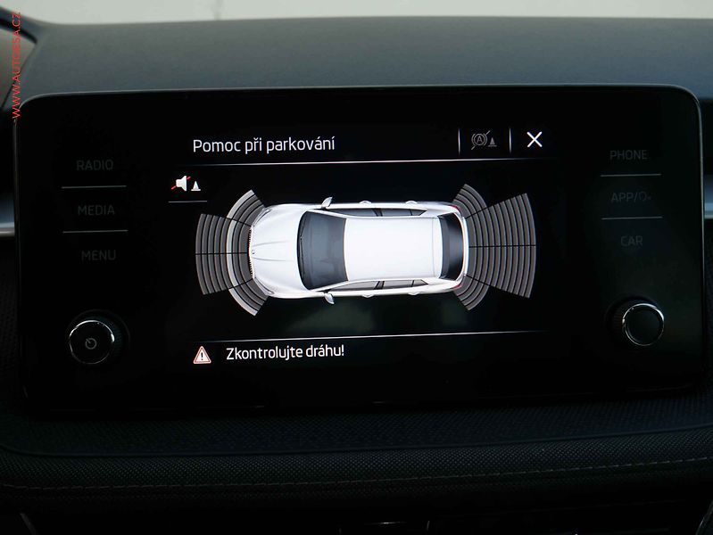 Škoda Fabia (2022) 1.0 TSi, ČR, Style, DSG, +ALU - fotka 12 z 17