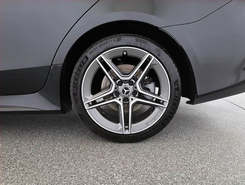 Mercedes-Benz CLS (2020) AMG line 400 d 4MATIC - fotka 20 z 20
