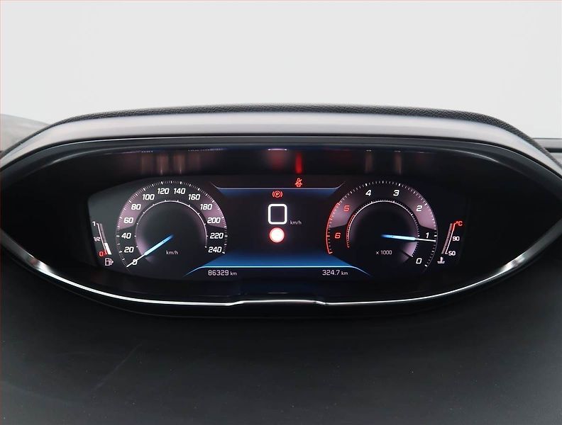 Peugeot 5008 (2021) Allure 1.5 BlueHDi - fotka 11 z 25