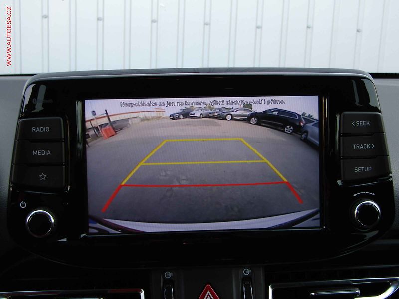 Hyundai i30 (2021) 1.6 CRDi, 1.maj,ČR, LED - fotka 19 z 22