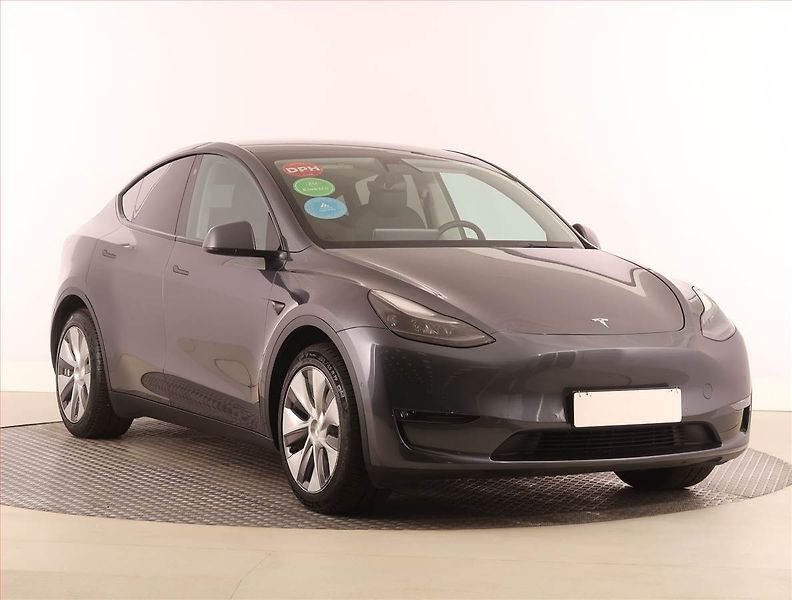 Tesla Model Y (2022) Long Range AWD 79kWh, SoH 92% - fotka 1 z 33