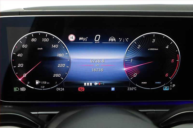 Mercedes-Benz GLE (2025) 450 d 4MATIC, AMG, VZDUCH - fotka 8 z 31